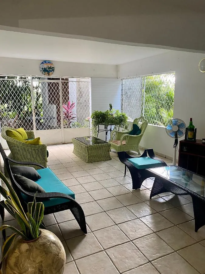 Holiday home Besson, Maison De Caractere Villa Le Gosier