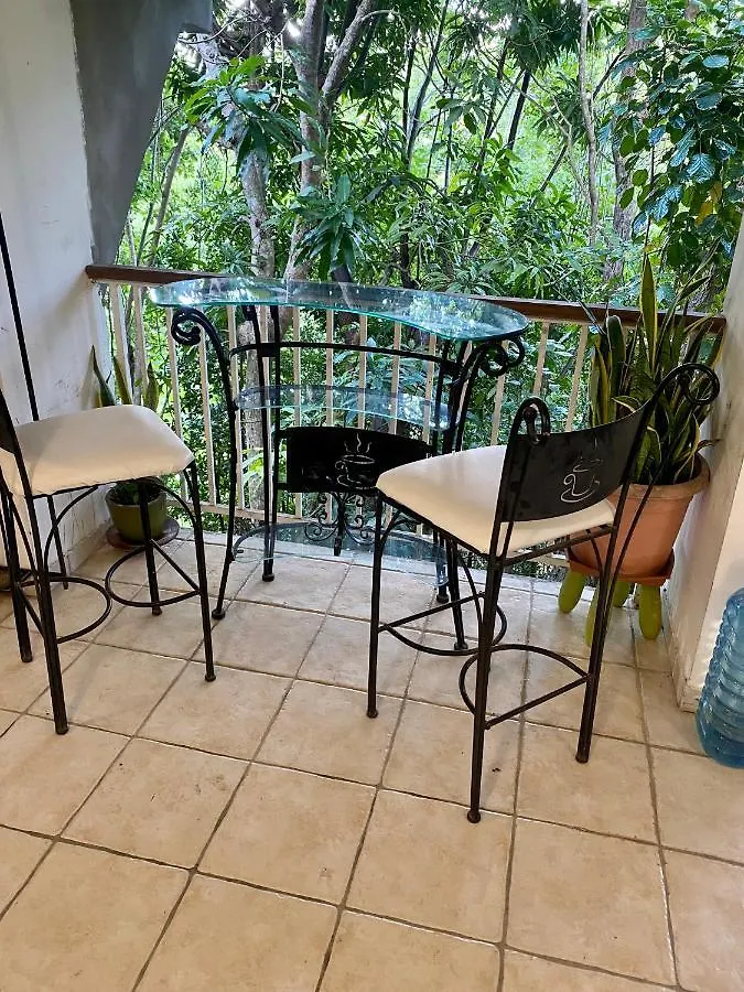 Besson, Maison De Caractere Villa Le Gosier